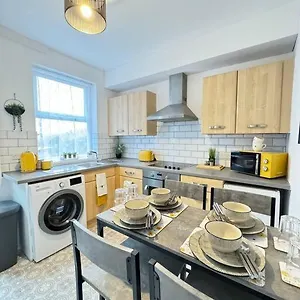  Holiday home Cosy In Centre United Kingdom